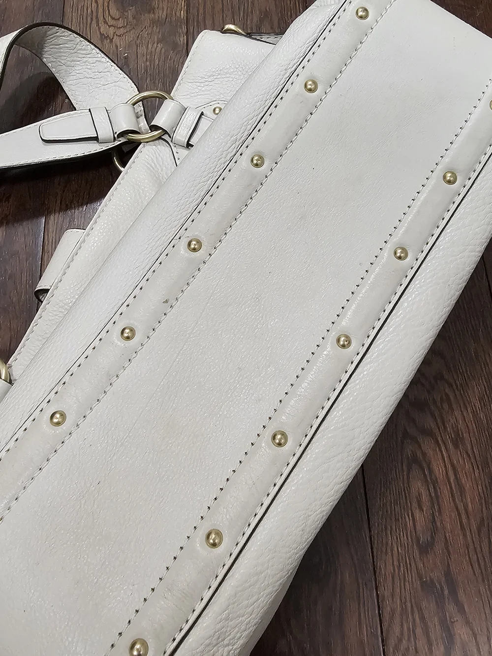 Michael Kors Astor White Pebbled Leather Crossbody Bag - Picture 7 of 14